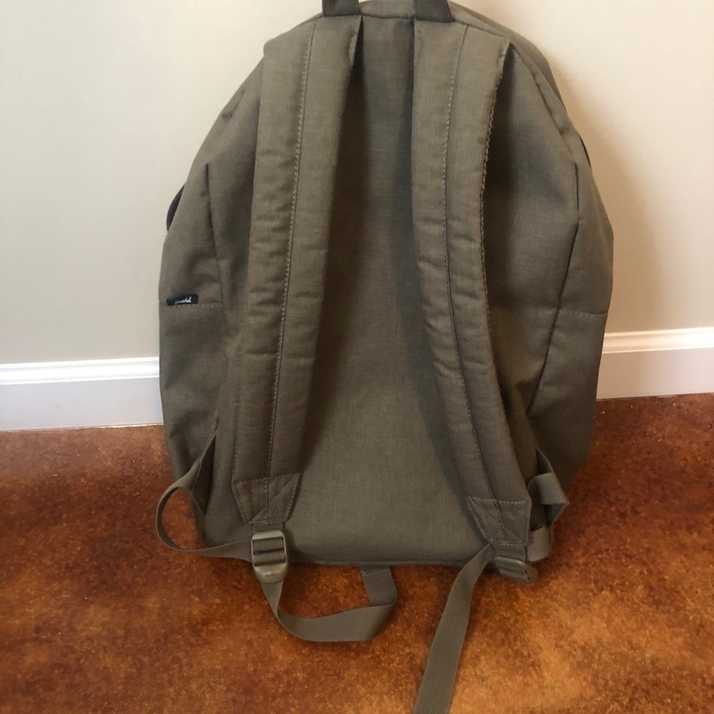 Herschel Backpack - Picture 4 of 4